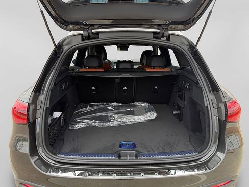 New 2026 Mercedes-Benz GLC 300 image 11