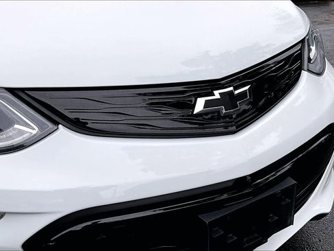 Used 2021 Chevrolet Bolt Premier w/ Infotainment Package image 32