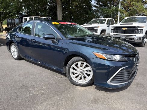 Used 2021 Toyota Camry LE FWD image 2