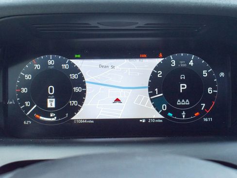 Used 2025 Land Rover Discovery Sport Dynamic SE image 14