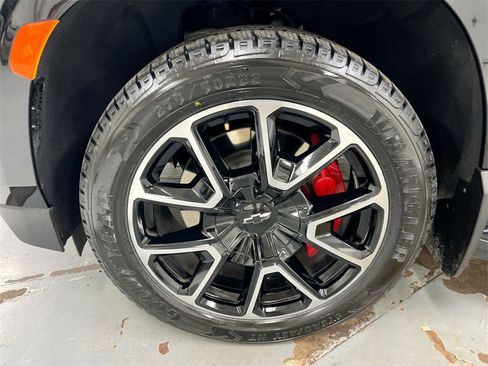 Used 2022 Chevrolet Tahoe RST w/ Sport Performance Package image 27
