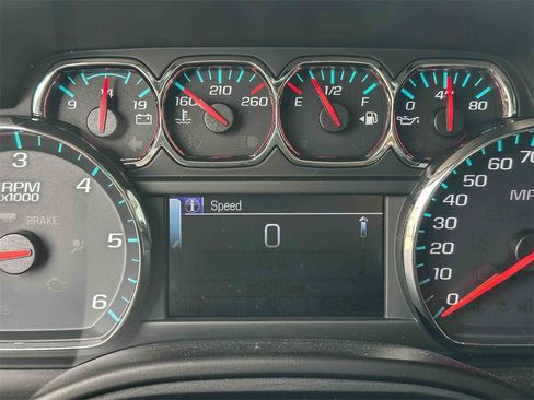 Used 2017 GMC Yukon XL SLE w/ SLE Value Package image 9