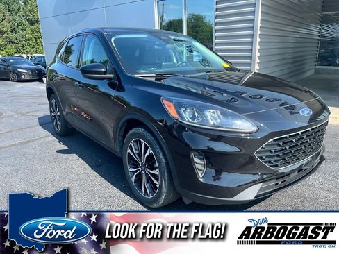 Used 2022 Ford Escape SE w/ SE Sport Appearance Package AWD/4WD image 1