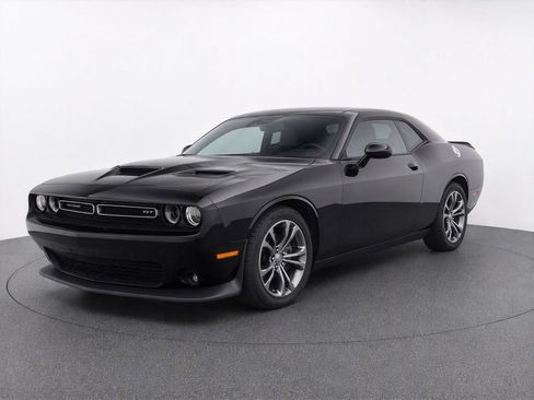 Used 2022 Dodge Challenger GT w/ Plus Package RWD image 7