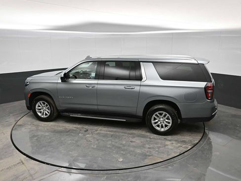 Used 2024 Chevrolet Suburban LT image 24