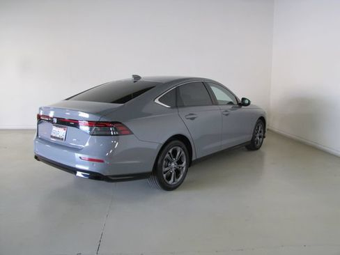 Used 2025 Honda Accord EX-L image 25