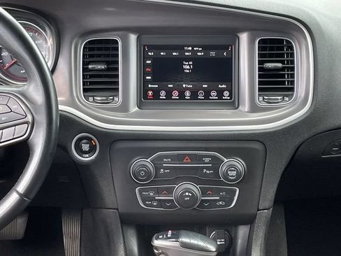 Used 2022 Dodge Charger SXT RWD image 15