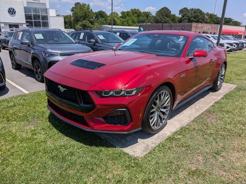 Used 2024 Ford Mustang GT Premium RWD image 6