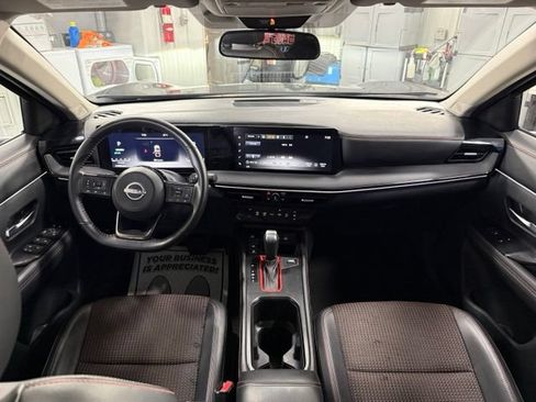Used 2025 Nissan Kicks SR AWD/4WD image 29