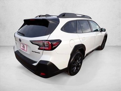 Used 2025 Subaru Outback Onyx Edition image 4