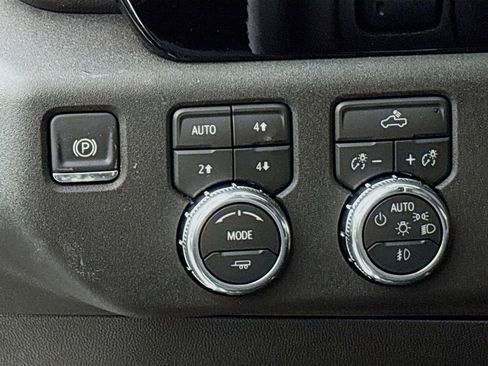 New 2026 GMC Sierra 1500 Elevation image 10