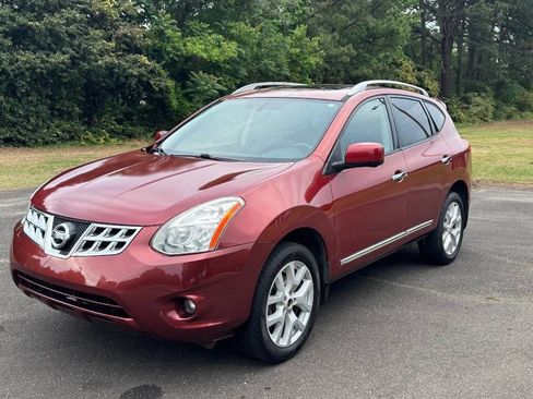 Used 2013 Nissan Rogue SL FWD image 4