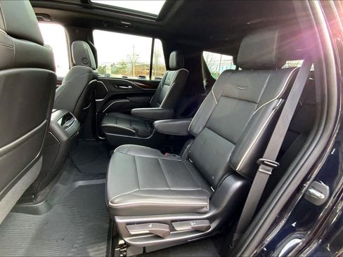 Used 2022 Cadillac Escalade Premium Luxury w/ Performance Package image 19