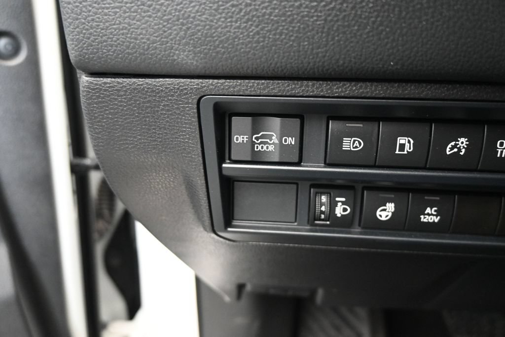 Used 2026 Toyota Sequoia Limited AWD/4WD image 23