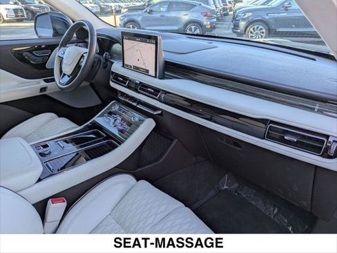 Used 2023 Lincoln Aviator Black Label w/ Class IV Trailer Tow Package AWD/4WD image 28