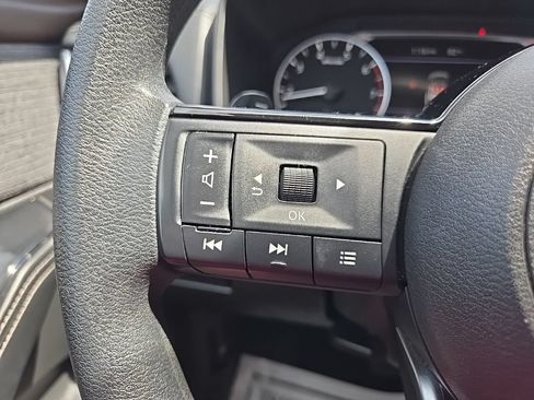 Used 2023 Nissan Rogue SV AWD/4WD image 40