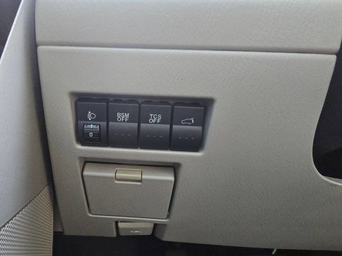 Used 2011 MAZDA CX-9 Grand Touring w/ Moonroof & Bose Audio Pkg image 26