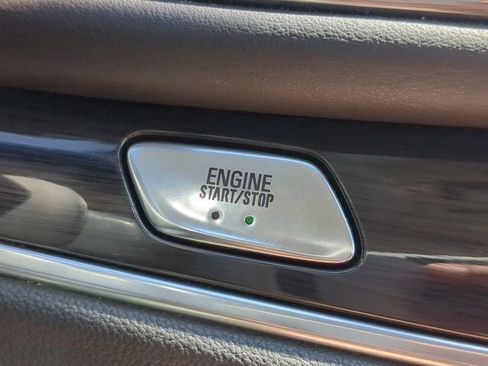 Used 2020 Buick Enclave Essence AWD/4WD image 27
