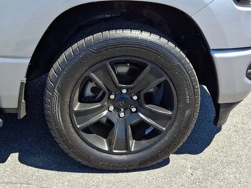 Used 2020 RAM 1500 Big Horn AWD/4WD image 11