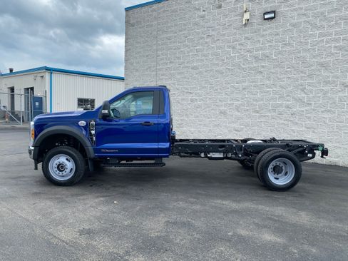 New 2026 Ford F550 4x4 Regular Cab Super Duty image 4