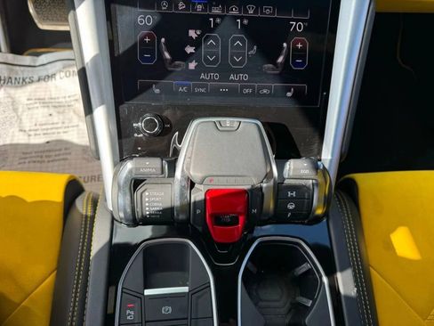 Used 2019 Lamborghini Urus image 14