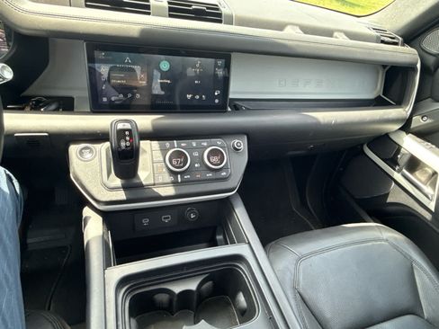 Used 2020 Land Rover Defender 110 HSE AWD/4WD image 10