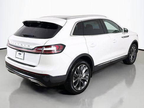 Used 2022 Lincoln Nautilus Reserve w/ Luxury Package image 11