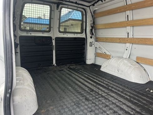 Used 2021 GMC Savana 2500 w/ Driver Convenience Package image 18