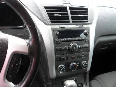 Used 2011 Chevrolet Traverse LT w/ Personal Connectivity Package FWD image 24