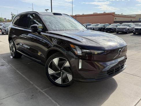 Used 2025 Volvo EX90 Ultra AWD/4WD image 6