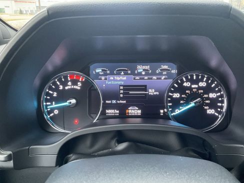 Used 2022 Ford F250 Platinum w/ FX4 Off-Road Package image 15