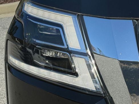 Used 2023 Nissan Armada Platinum w/ Captain's Chairs Package image 23