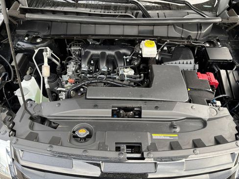 Used 2025 Nissan Pathfinder SV image 35