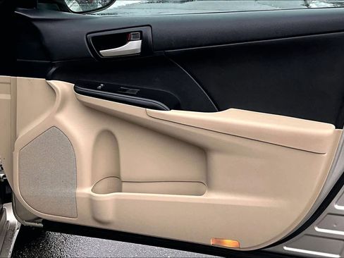 Used 2013 Toyota Camry LE image 22