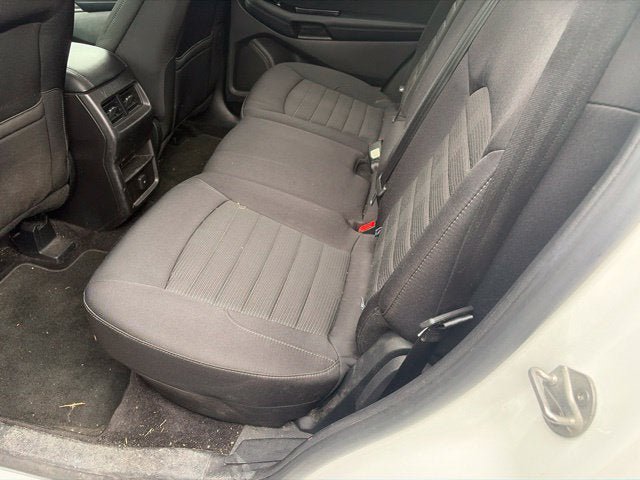 Used 2016 Ford Edge SEL AWD/4WD image 18