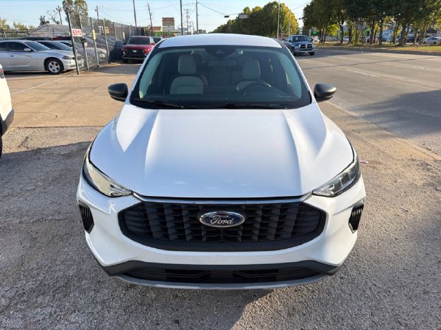 Used 2024 Ford Escape Active w/ Tech Pack #1 FWD image 3