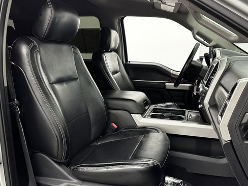 Used 2019 Ford F250 Lariat w/ Chrome Package image 37