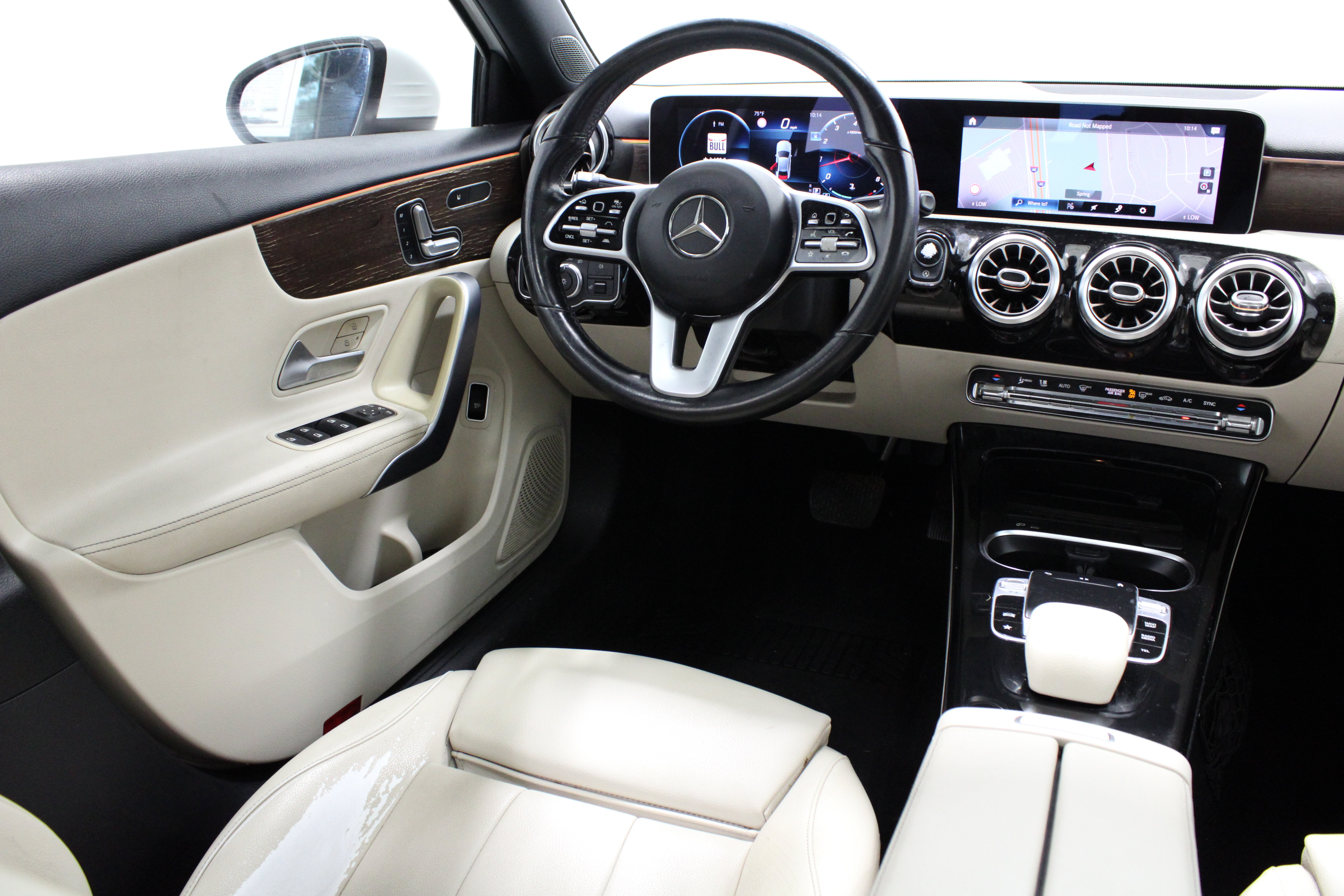 Used 2019 Mercedes-Benz A 220 image 32