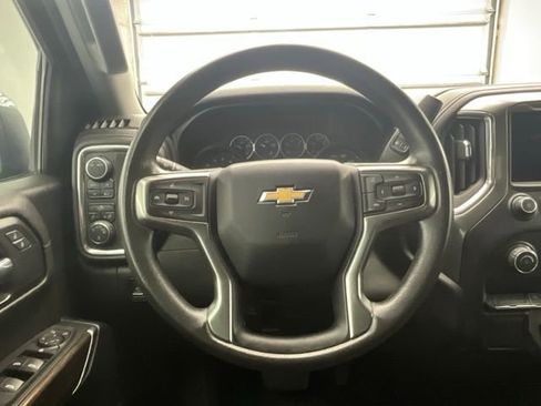 Used 2020 Chevrolet Silverado 1500 LT w/ Trailering Package AWD/4WD image 8