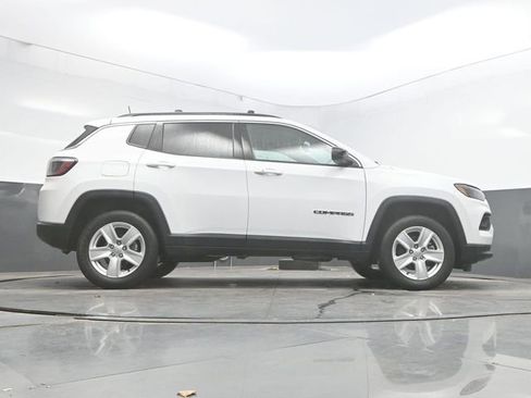 Used 2022 Jeep Compass Latitude image 41