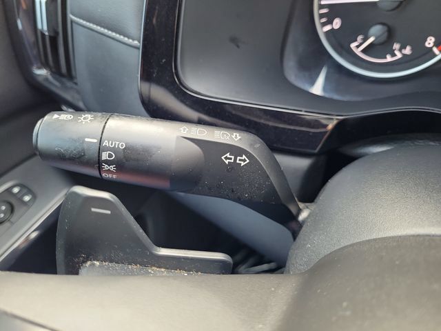 Used 2025 Nissan Pathfinder SV FWD image 24