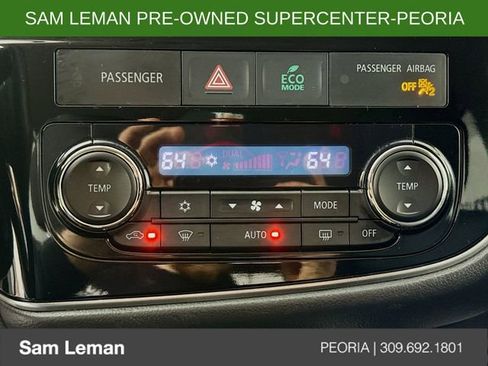 Used 2017 Mitsubishi Outlander SE image 15