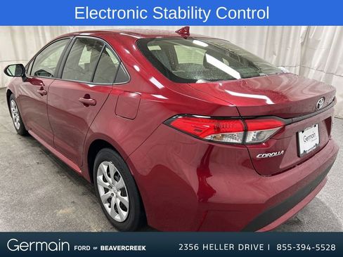 Used 2022 Toyota Corolla LE image 6
