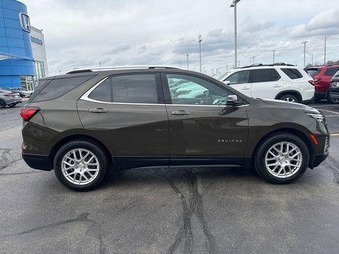 Used 2023 Chevrolet Equinox Premier image 12