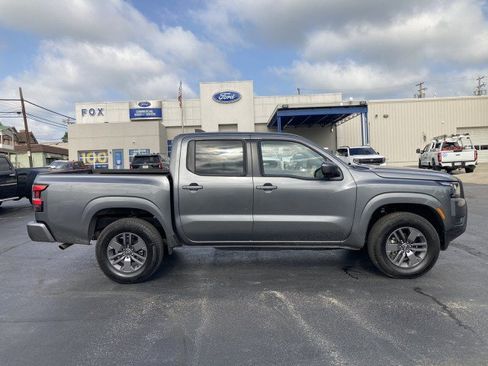 Used 2026 Nissan Frontier SV AWD/4WD image 8