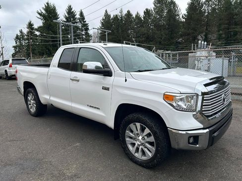 Used 2017 Toyota Tundra Limited image 3