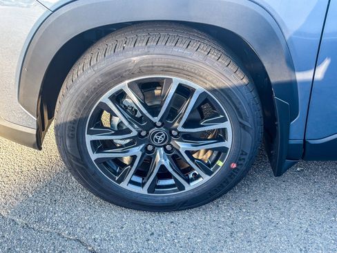 New 2026 Toyota Corolla Cross XLE FWD image 11