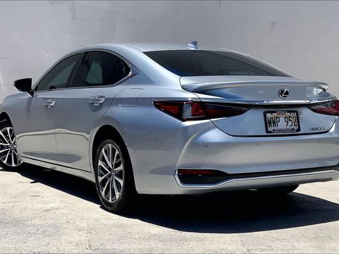 Used 2023 Lexus ES 300h w/ Premium Package FWD image 4