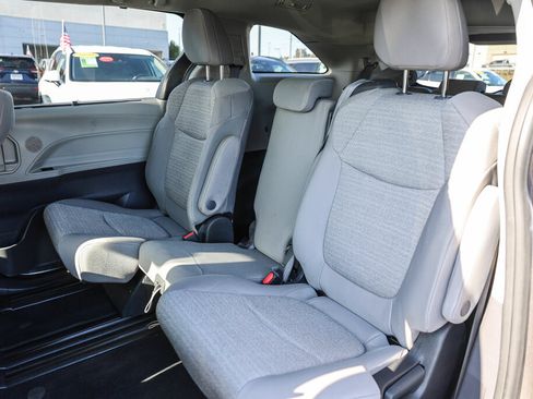 Certified 2023 Toyota Sienna LE w/ LE Plus Package FWD image 8