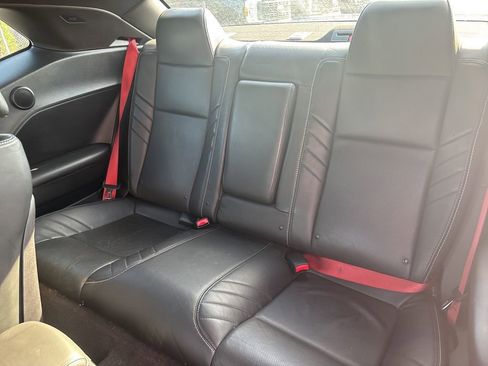 Used 2016 Dodge Challenger SRT Hellcat RWD image 10